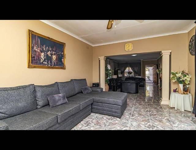 3 BEDROOM HOUSE FOR SALE IN BONAERO PARK